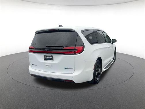 2023 Chrysler Pacifica Hybrid Touring L