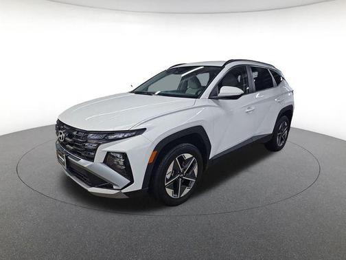 White Pearl 2025 Hyundai TUCSON SEL