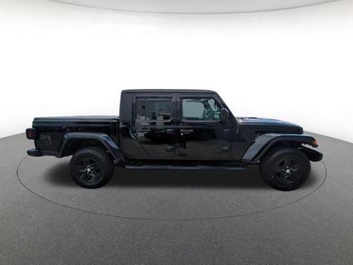 Black Clearcoat 2022 Jeep Gladiator Sport