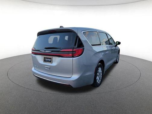 2024 Chrysler Pacifica Touring-L