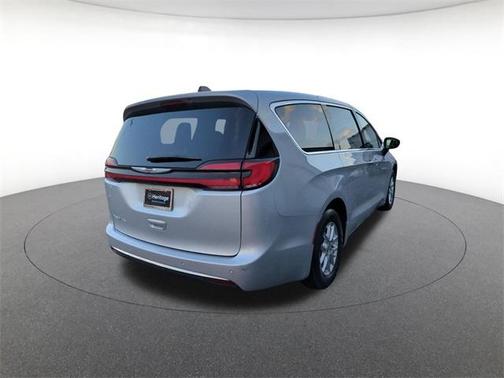 2024 Chrysler Pacifica Touring-L