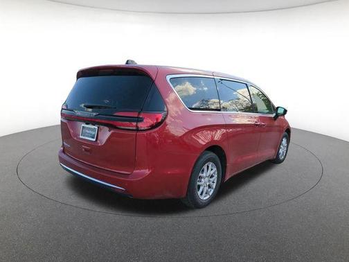 Pearl 2027 Chrysler Pacifica SELECT