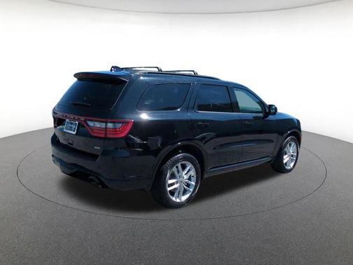 DB Black Crystal Clearcoat 2024 Dodge Durango GT