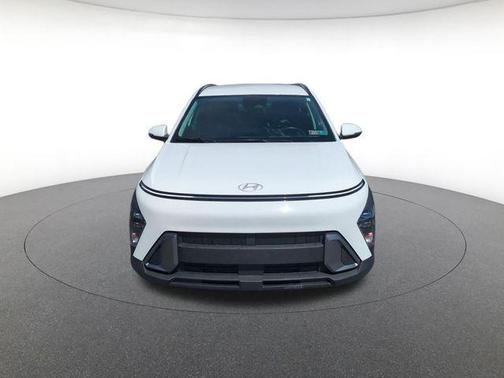 White 2024 Hyundai KONA SEL