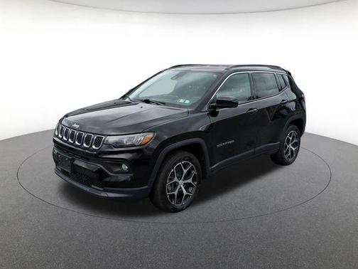 Diamond Black 2024 Jeep Compass Latitude