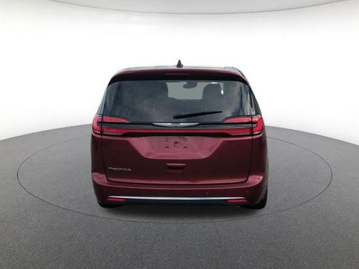 Velvet 2023 Chrysler Pacifica Touring-L
