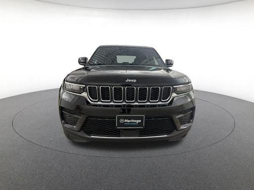 Diamond Black 2025 Jeep Grand Cherokee Laredo X