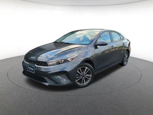 Gray 2024 Kia Forte LXS