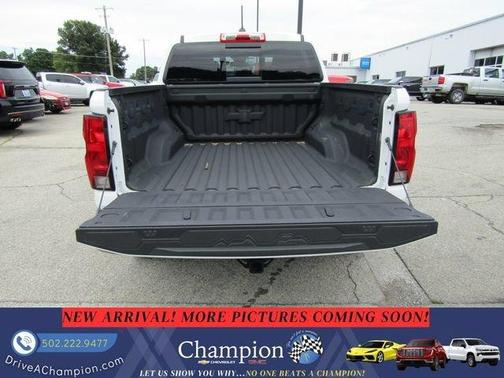 White 2024 Chevrolet Colorado Trail Boss