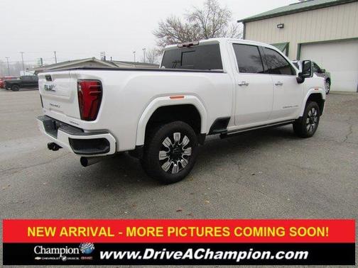 2024 GMC Sierra 2500 Denali