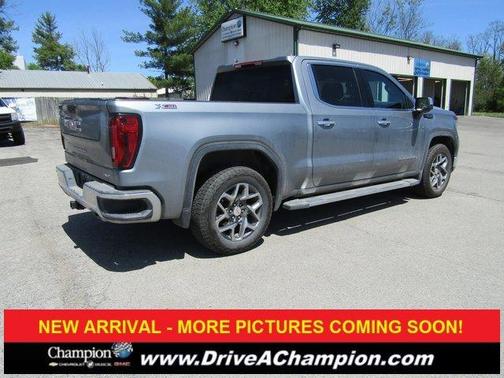 2025 GMC Sierra 1500 SLT