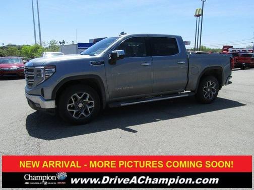 2025 GMC Sierra 1500 SLT