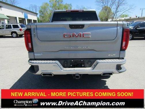 2025 GMC Sierra 1500 SLT