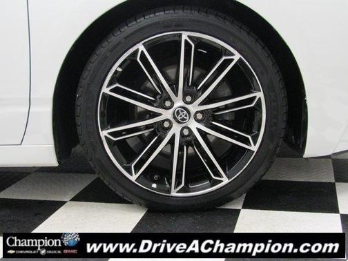 2019 Toyota Avalon Touring