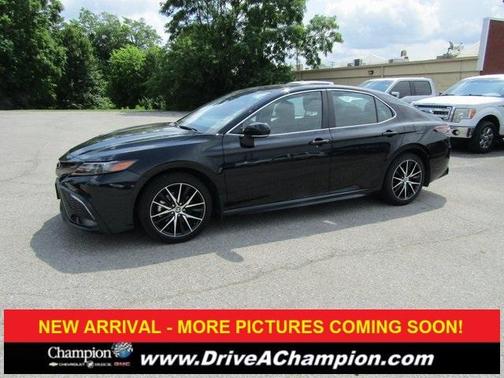2024 Toyota Camry SE Nightshade