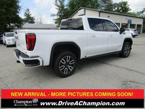 2022 GMC Sierra 1500 AT4