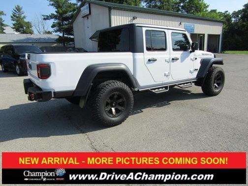 2020 Jeep Gladiator Sport