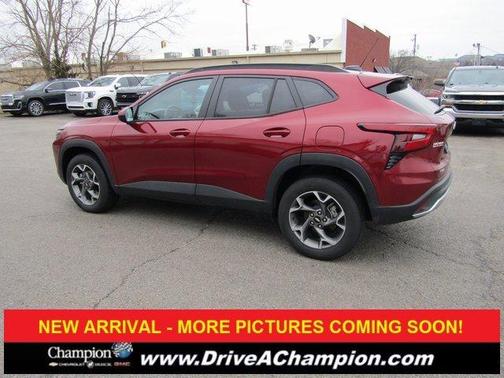 2025 Chevrolet Trax LT