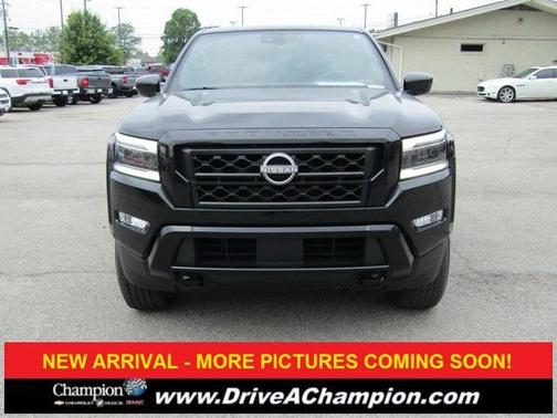 2023 Nissan Frontier SV