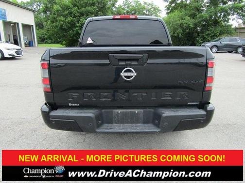 2023 Nissan Frontier SV