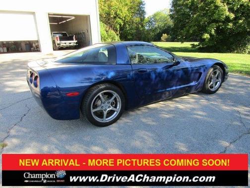 2004 Chevrolet Corvette Base
