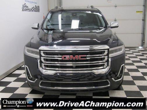 2022 GMC Acadia SLT