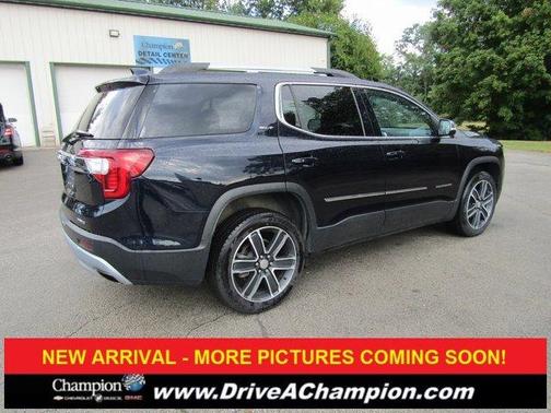 2022 GMC Acadia SLT