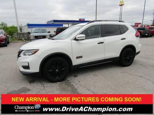 2017 Nissan Rogue SV