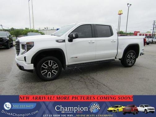 White 2025 GMC Sierra 1500 AT4