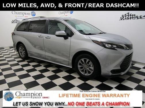 2025 Toyota Sienna LE