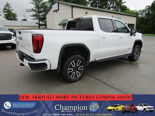 White 2025 GMC Sierra 1500 AT4