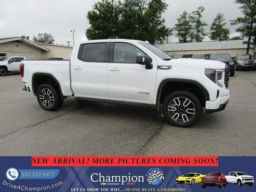 White 2025 GMC Sierra 1500 AT4