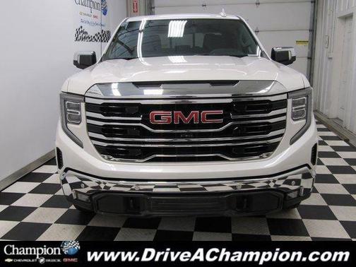 2022 GMC Sierra 1500 SLT