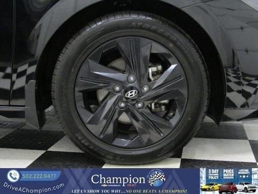 2023 Hyundai ELANTRA SEL