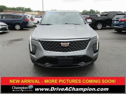 2024 Cadillac XT4 Premium Luxury