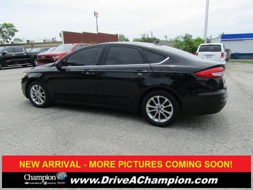2020 Ford Fusion SE