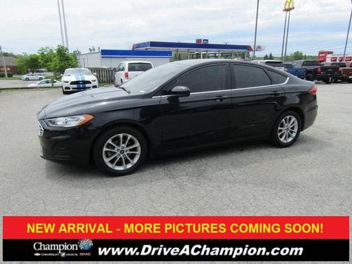 2020 Ford Fusion SE