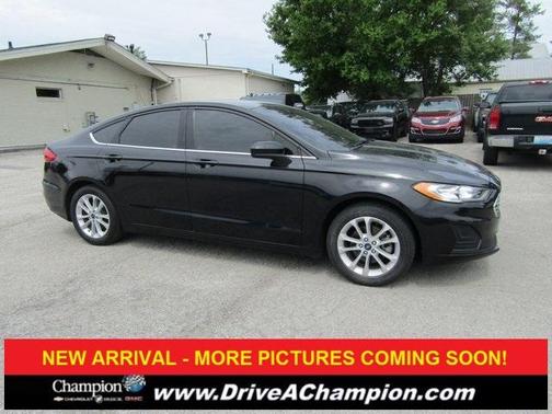 2020 Ford Fusion SE