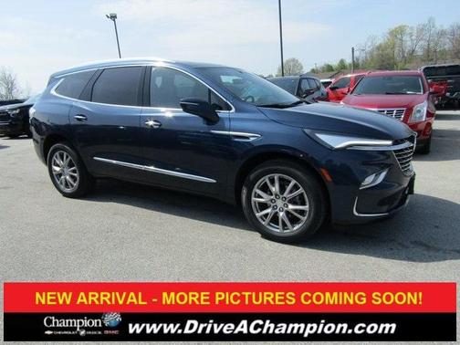 2022 Buick Enclave Essence