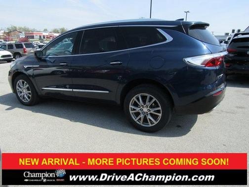 2022 Buick Enclave Essence