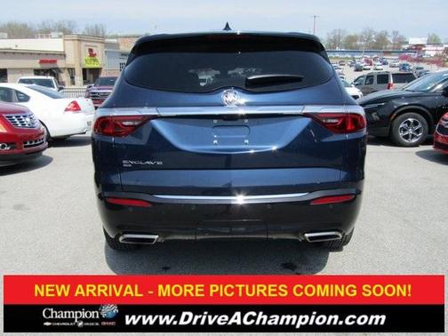 2022 Buick Enclave Essence
