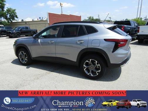 Gray 2025 Chevrolet Trax LT