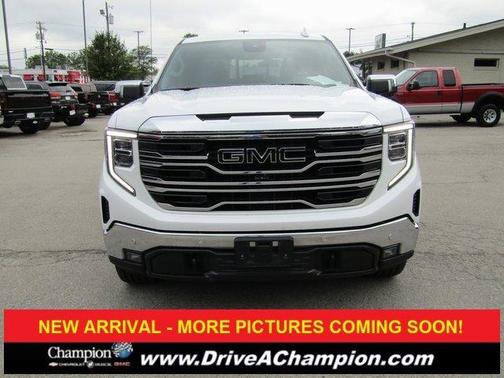 2022 GMC Sierra 1500 SLT