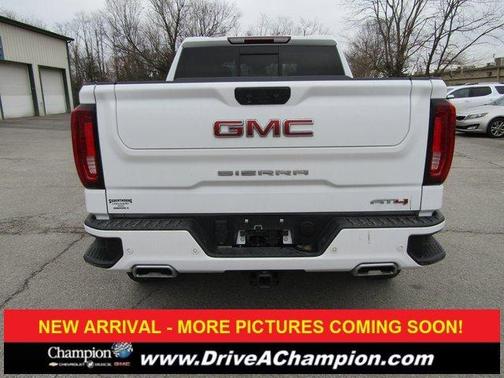 2024 GMC Sierra 1500 AT4