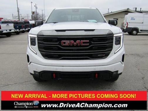 2024 GMC Sierra 1500 AT4