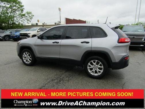 2017 Jeep Cherokee Sport
