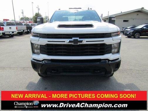 2024 Chevrolet Silverado 2500 Custom