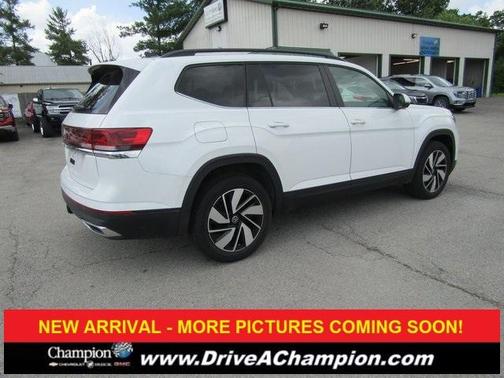 2024 Volkswagen Atlas 2.0T SE w/Technology