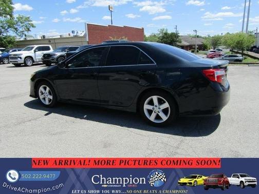 Gray 2014 Toyota Camry SE