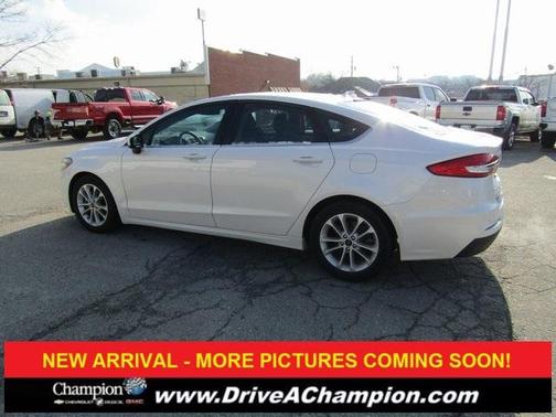 2020 Ford Fusion SE